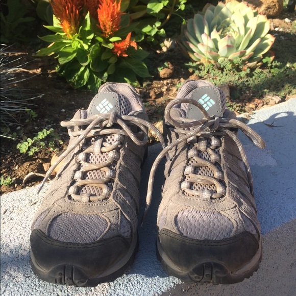 columbia techlite hiking boots